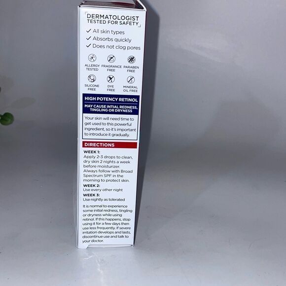 L'Oreal Revitalift Night Serum with Pure Retinol - Red - Picture 4 of 5